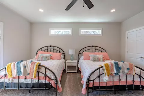Bedroom - 207 Watersedge Dr, Edgemont, AR 72044 photo 4 of 14