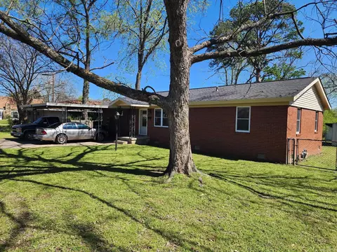 204 N Hickory, Searcy, AR 72143
