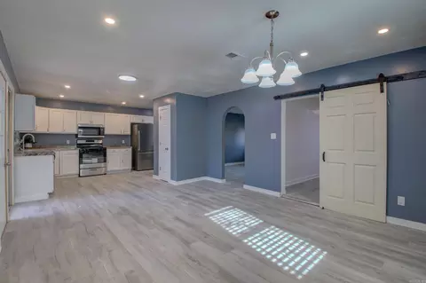 Entry Way - 1214 Juniper St, Pine Bluff, AR 71603 photo 3 of 5