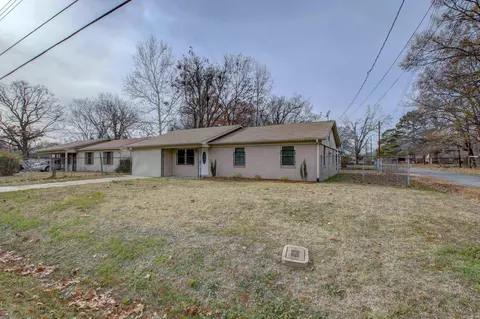 Exterior - 1214 Juniper St, Pine Bluff, AR 71603 photo 3 of 9