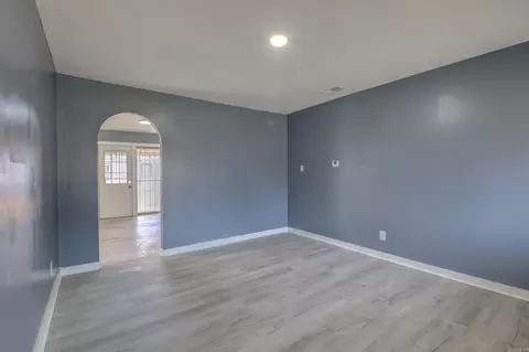 Entry Way - 1214 Juniper St, Pine Bluff, AR 71603 photo 1 of 5