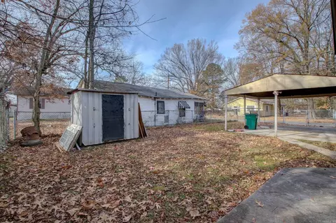 Exterior - 1214 Juniper St, Pine Bluff, AR 71603 photo 5 of 9