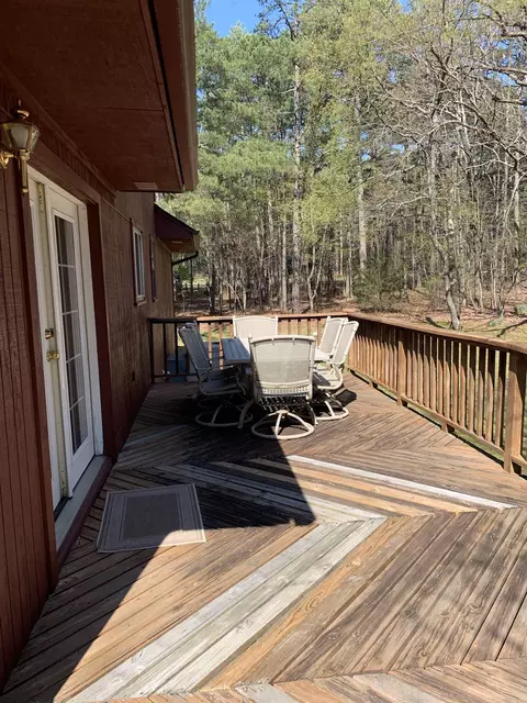 Exterior - 105 Daniel Dr, Fairfield Bay, AR 72088 photo 3 of 4