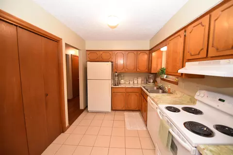 Kitchen - 105 Daniel Dr, Fairfield Bay, AR 72088 photo 1 of 2