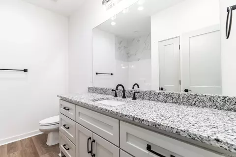 Bath - 2470 Medlock, Conway, AR 72034 photo 5 of 6