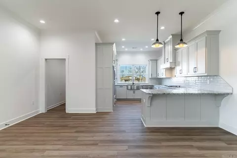 Kitchen - 2470 Medlock, Conway, AR 72034 photo 1 of 5