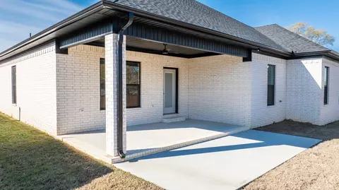 Exterior - 2470 Medlock, Conway, AR 72034 photo 2 of 7