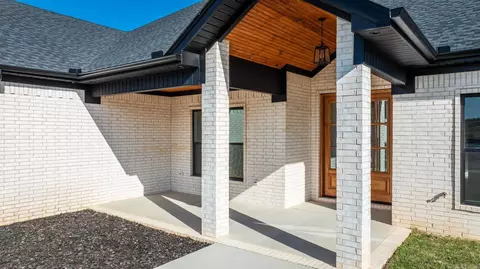 Exterior - 2470 Medlock, Conway, AR 72034 photo 6 of 7