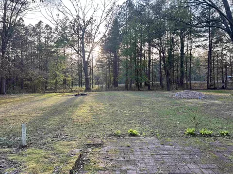 Exterior - 8440 Victoria Dr, Pine Bluff, AR 71603 photo 2 of 3