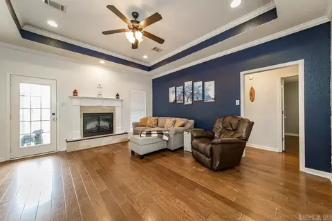 Living - 153 Cinel Loop, Austin, AR 72007 photo 2 of 3