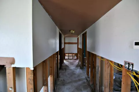 Entry Way - 4809 Whitefish Rd, Watson, OK 74963 photo 2 of 2
