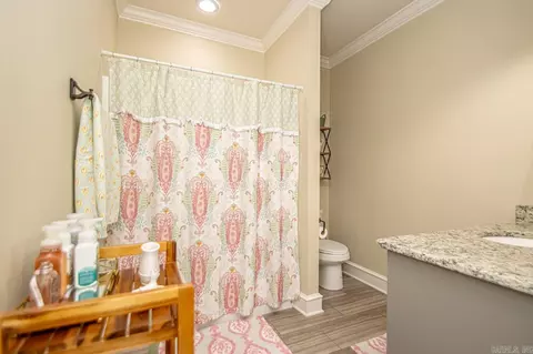 Bath - 4220 Malibu, Benton, AR 72019 photo 6 of 9