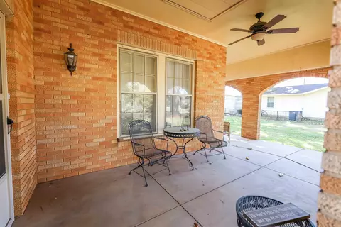 225 W Dunn Ave, Hampton, AR 71744 photo 4