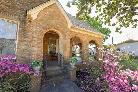 225 W Dunn Ave, Hampton, AR 71744 photo 3