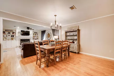 Dining - 6 E Post Oak Dr, Conway, AR 72034 photo 6 of 7