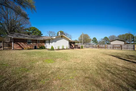 Exterior - 6 E Post Oak Dr, Conway, AR 72034 photo 4 of 7