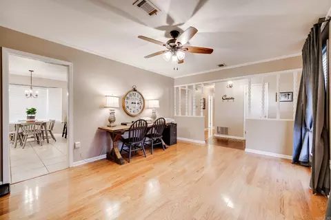 Living - 6 E Post Oak Dr, Conway, AR 72034 photo 6 of 6