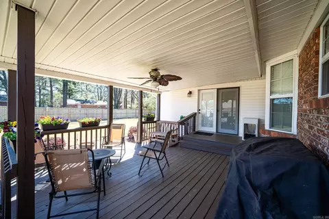 Exterior - 6 E Post Oak Dr, Conway, AR 72034 photo 2 of 7
