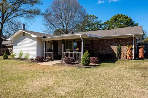 Exterior - 6 E Post Oak Dr, Conway, AR 72034 photo 5 of 7