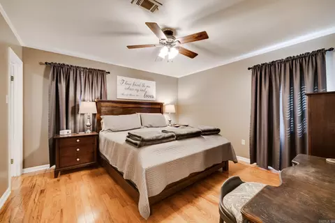 Bedroom - 6 E Post Oak Dr, Conway, AR 72034 photo 1 of 6