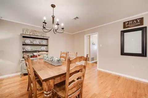 Dining - 6 E Post Oak Dr, Conway, AR 72034 photo 3 of 7