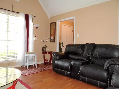 74 Wright Cir, Jacksonville, AR 72076 photo 3