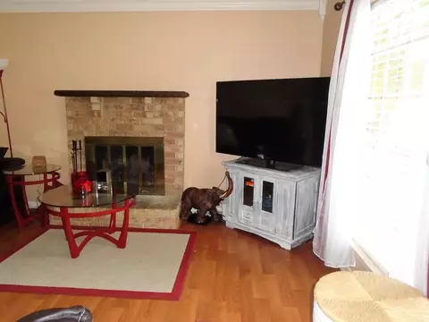 74 Wright Cir, Jacksonville, AR 72076 photo 4