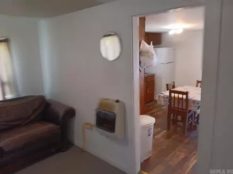 Living - 809 Owens St, Malvern, AR 72104 photo 2 of 4