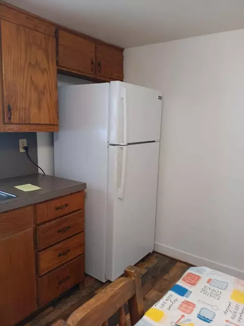Kitchen - 809 Owens St, Malvern, AR 72104 photo 4 of 6