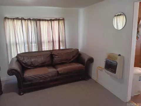 Living - 809 Owens St, Malvern, AR 72104 photo 1 of 4
