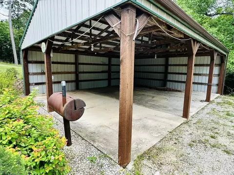 Exterior - 3084 Pleasant Grove Rd, Wideman, AR 72585 photo 7 of 25