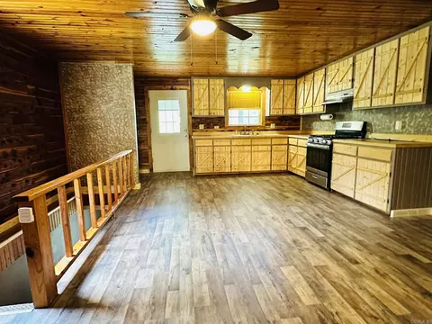 Kitchen - 3084 Pleasant Grove Rd, Wideman, AR 72585 photo 1 of 2