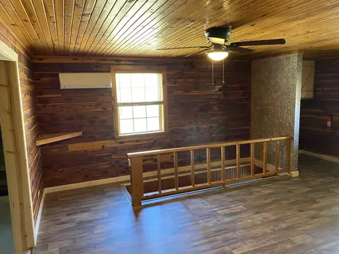 Living - 3084 Pleasant Grove Rd, Wideman, AR 72585 photo 2 of 2