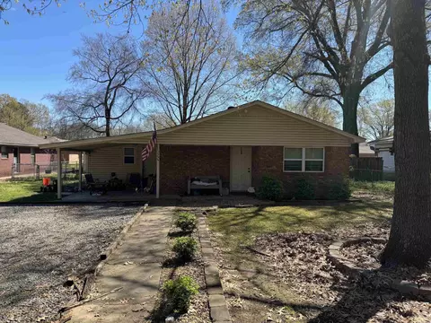 526 First Ave, Conway, AR 72032 photo 1