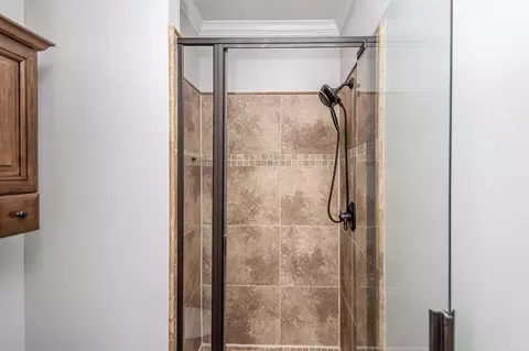 Bath - 4081 Hermitage Dr, Benton, AR 72019 photo 4 of 5