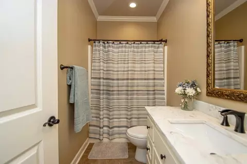 Bath - 4081 Hermitage Dr, Benton, AR 72019 photo 5 of 5