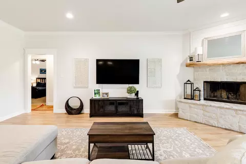 Living - 2108 Ferndale Cv, Alexander, AR 72002 photo 6 of 7