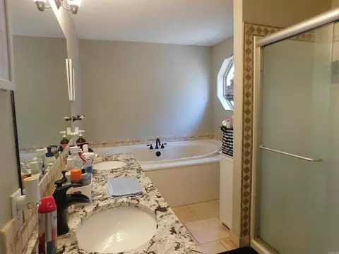 Bath - 17590 Bream, Alexander, AR 72002 photo 1 of 3