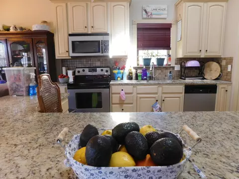 Kitchen - 17590 Bream, Alexander, AR 72002 photo 2 of 2