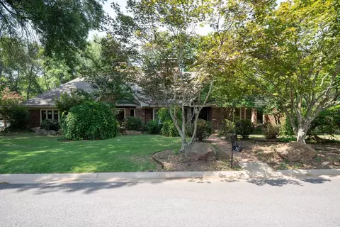 Exterior - 30 Lexington Dr, Conway, AR 72034 photo 1 of 6