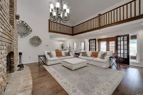 Living - 30 Lexington Dr, Conway, AR 72034 photo 4 of 6