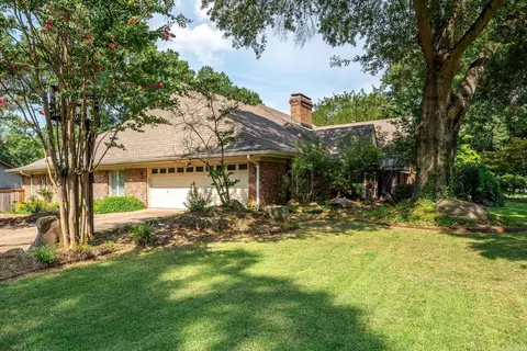 Exterior - 30 Lexington Dr, Conway, AR 72034 photo 5 of 6
