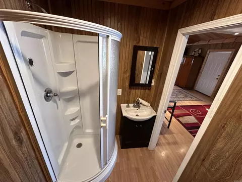 Bath - 192 Taylor Bay Rd, Augusta, AR 72006 photo 2 of 3