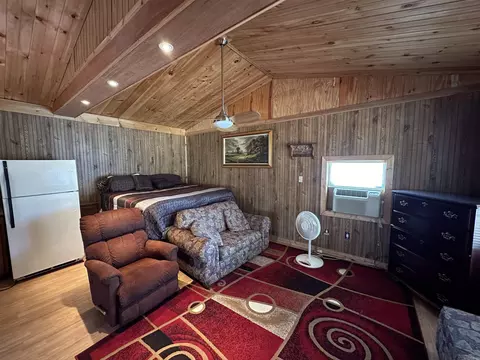 Bedroom - 192 Taylor Bay Rd, Augusta, AR 72006 photo 2 of 3