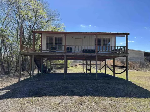 Exterior - 192 Taylor Bay Rd, Augusta, AR 72006 photo 9 of 19