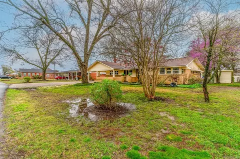 Exterior - 311 Davis St, Trumann, AR 72472 photo 6 of 17