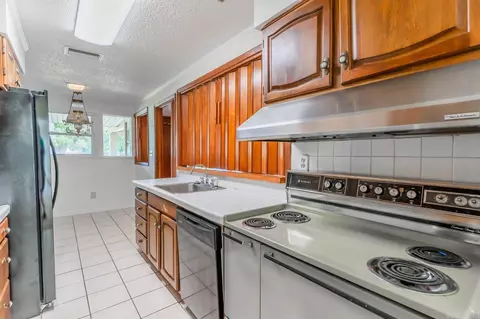 Kitchen - 311 Davis St, Trumann, AR 72472 photo 3 of 3