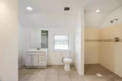 Bath - 23 Carroll Cir, Mabelvale, AR 72103 photo 1 of 5