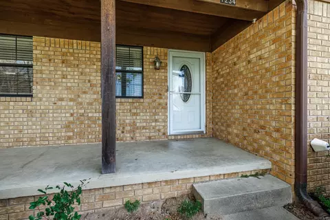 Exterior - 1234 Grayson Cir, Malvern, AR 72104 photo 3 of 10