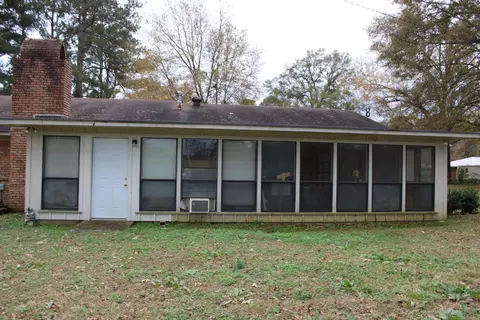203 Airport Loop, Springhill, LA 71075 photo 2
